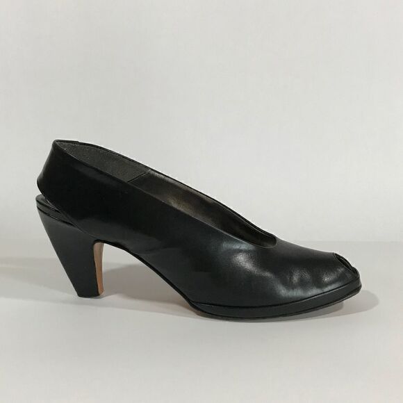 Modern & Sleek Curved Heel Slingback Peep-Toe - Picture 1 of 6